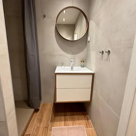 The Hill - Free Parking & Walk To Old Town Apartment Pressburg