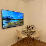 The Hill - Free Parking & Walk To Old Town Appartement Bratislava